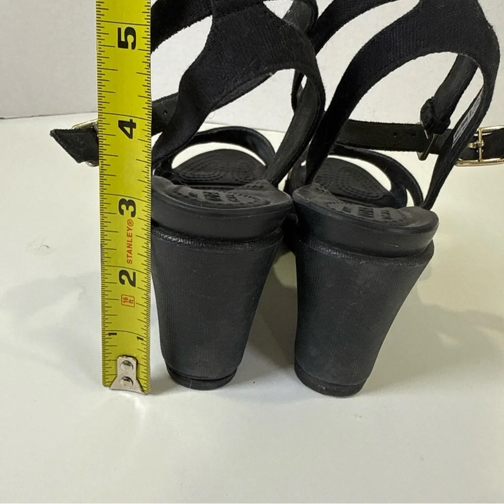 Crocs Women Size 6 Leigh II Metalblock Cross-Strap Ankle Wedge Sandals Black - Picture 8 of 11